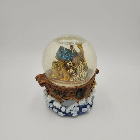 San Francisco Music Box  Snow Globe‎ Collection - Picture 3 of 4